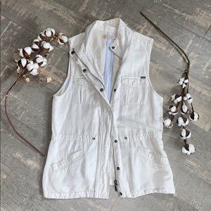 Casual khaki vest